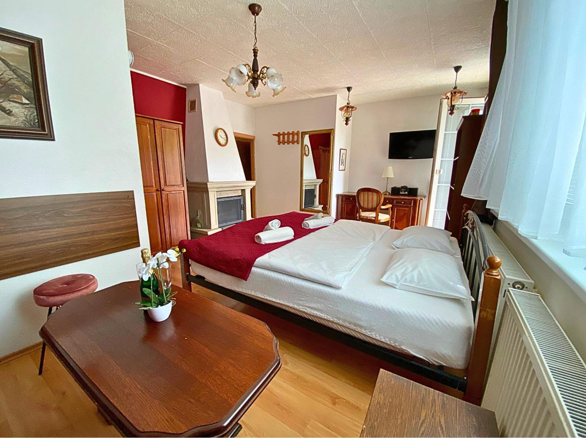 & Pool Prestige Ivica Aparthotel Marianka