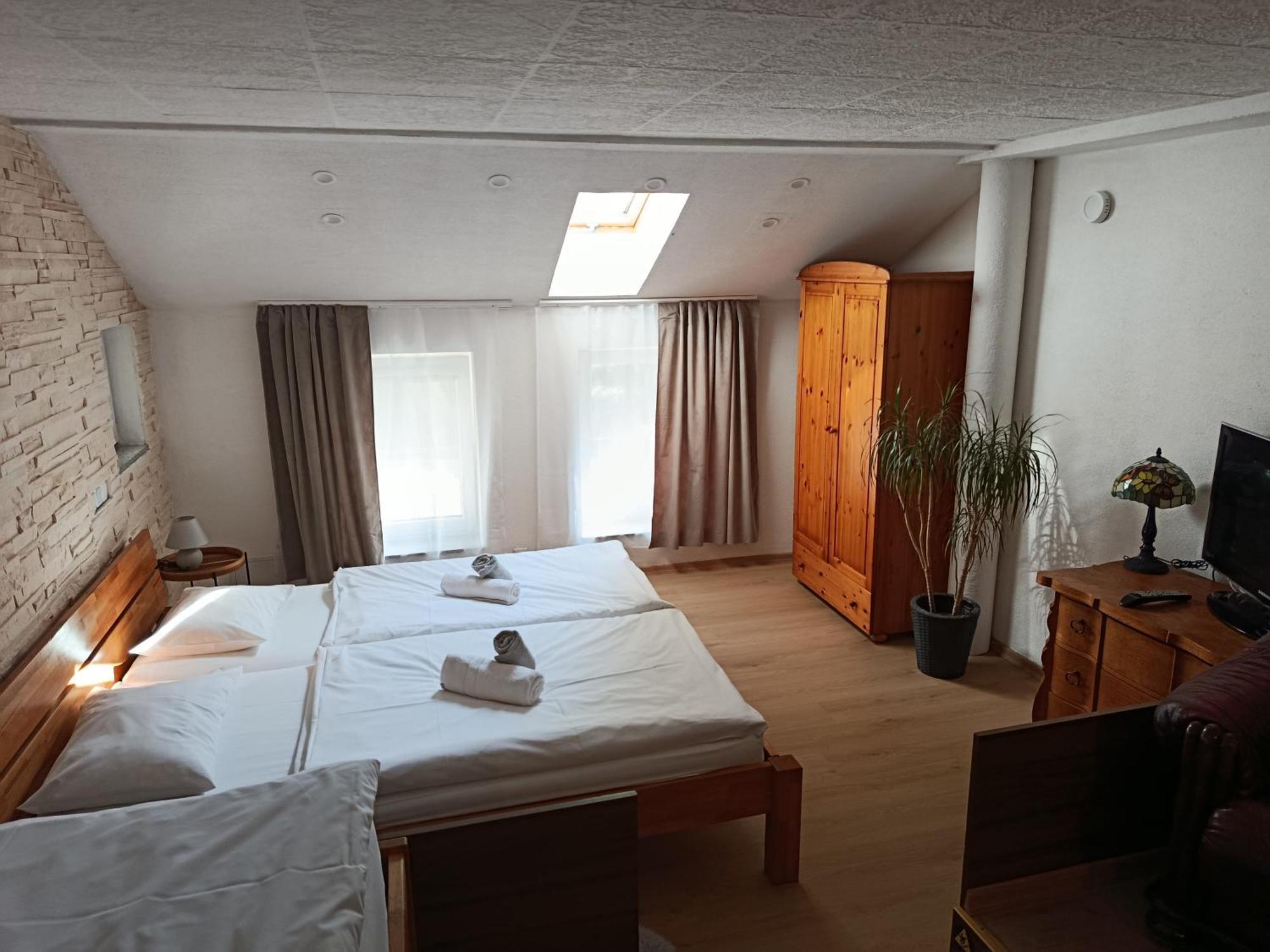 & Pool Prestige Ivica Aparthotel